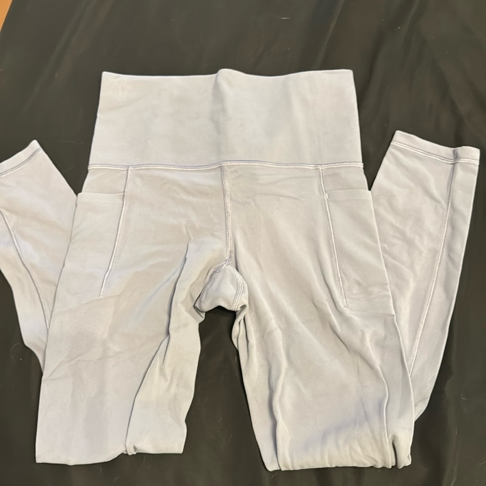 Lavender salutation stash pocket capri